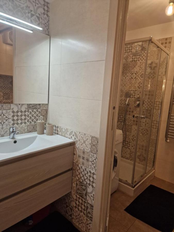 Ferienwohnung Regina Milano In Porta Romana 2 - Sky Tv, Wifi E Breakfast Box Exterior foto