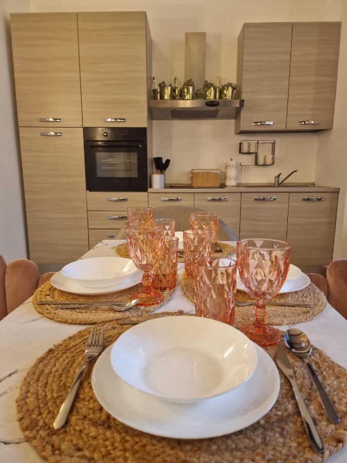 Ferienwohnung Regina Milano In Porta Romana 2 - Sky Tv, Wifi E Breakfast Box Exterior foto