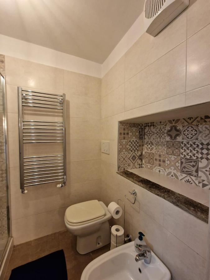 Ferienwohnung Regina Milano In Porta Romana 2 - Sky Tv, Wifi E Breakfast Box Exterior foto